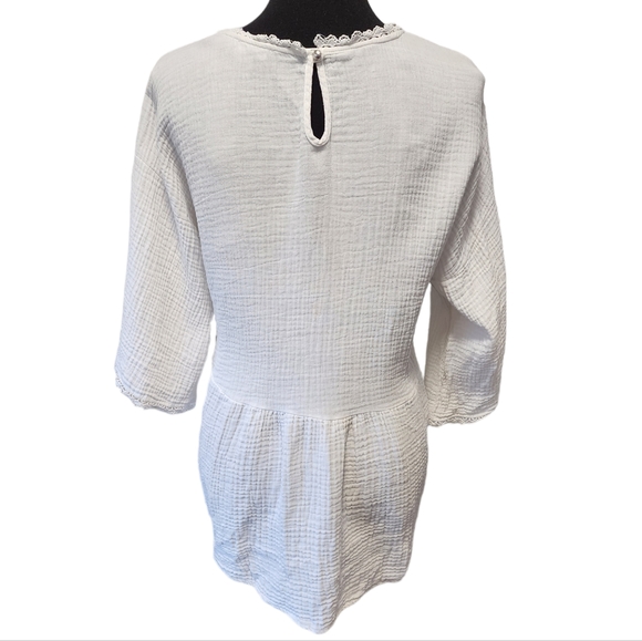 Roolee White Slub Cotton Lace Hem Blouse - Picture 3 of 10